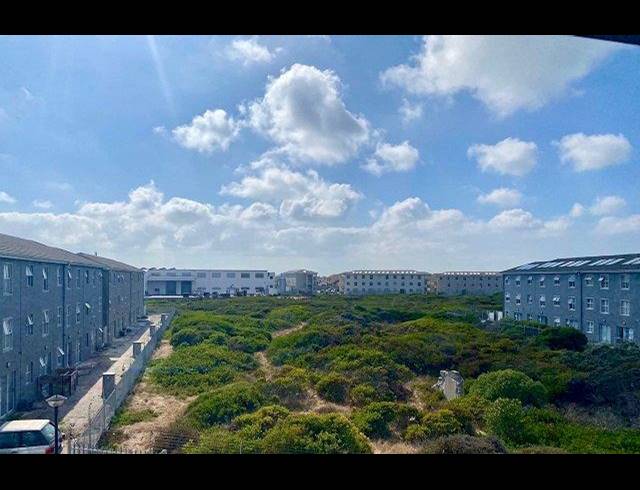 2 BEDROOM APARTMENT FOR SALE IN MUIZENBERG